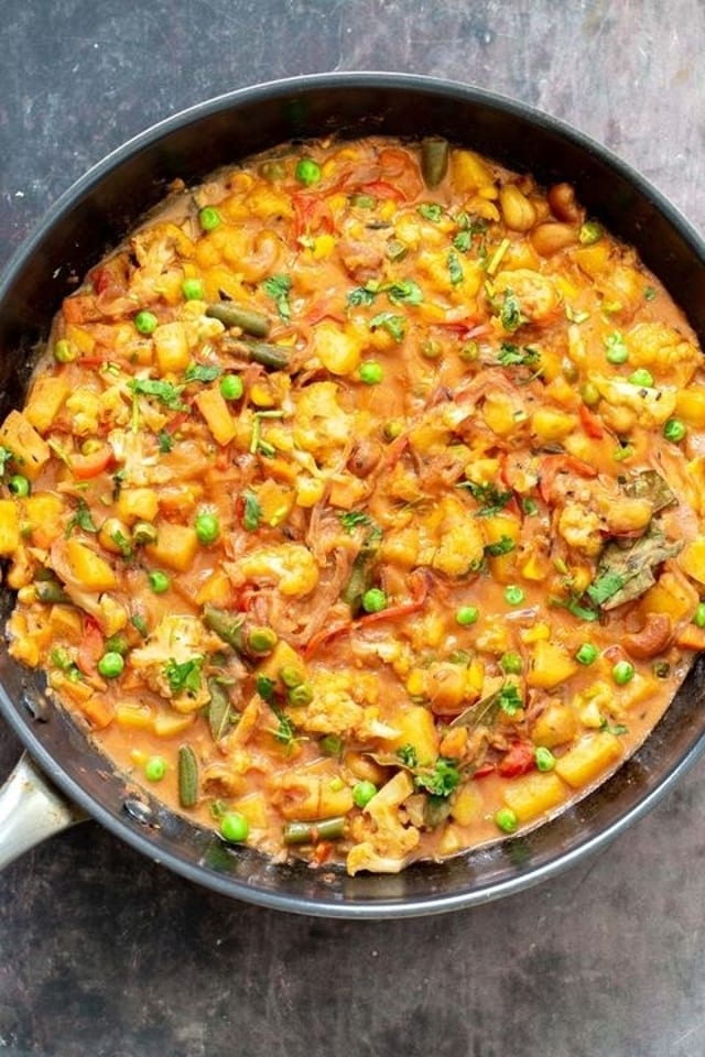 Veg Bhuna Handi.